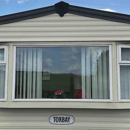 4-Bedroom Cosalt Caravan In Uddingston, Glasgow Esterno foto