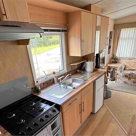 4-Bedroom Cosalt Caravan In Uddingston, Glasgow Esterno foto